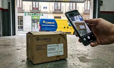 reunir antes de reclamar”	Fotografía de un paquete dañado para documentar una reclamación