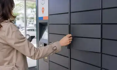 Locker_Person