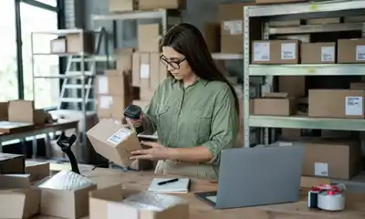 Gestión y preparación de pedidos en almacén como parte de una logística escalable para ecommerce y empresas con un volumen creciente de envíos.